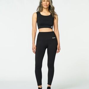 Forme REVIVE posture-correcting Black Sports Bra — Made popular by Taylor Swift